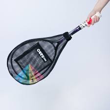 ソフトテニス　ナロスポーツの出している　素振り用カバーの写真