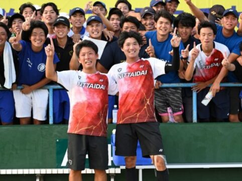 黒坂卓矢選手と片岡亜紀選手のインカレ優勝写真