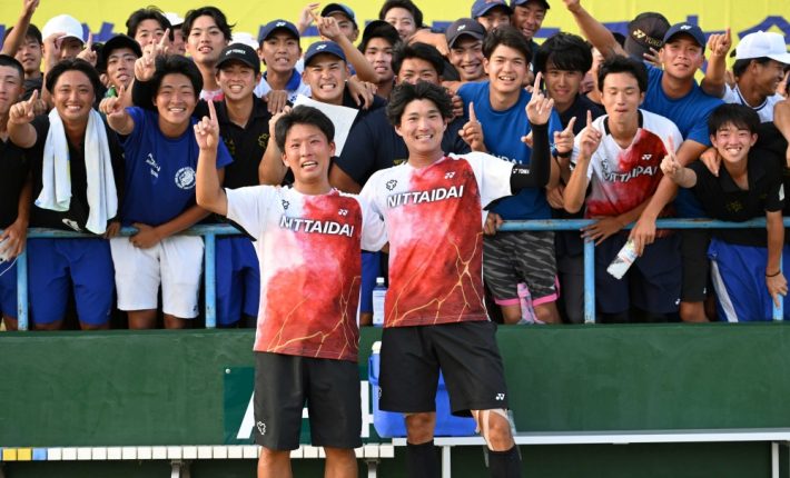 黒坂卓矢選手と片岡亜紀選手のインカレ優勝写真