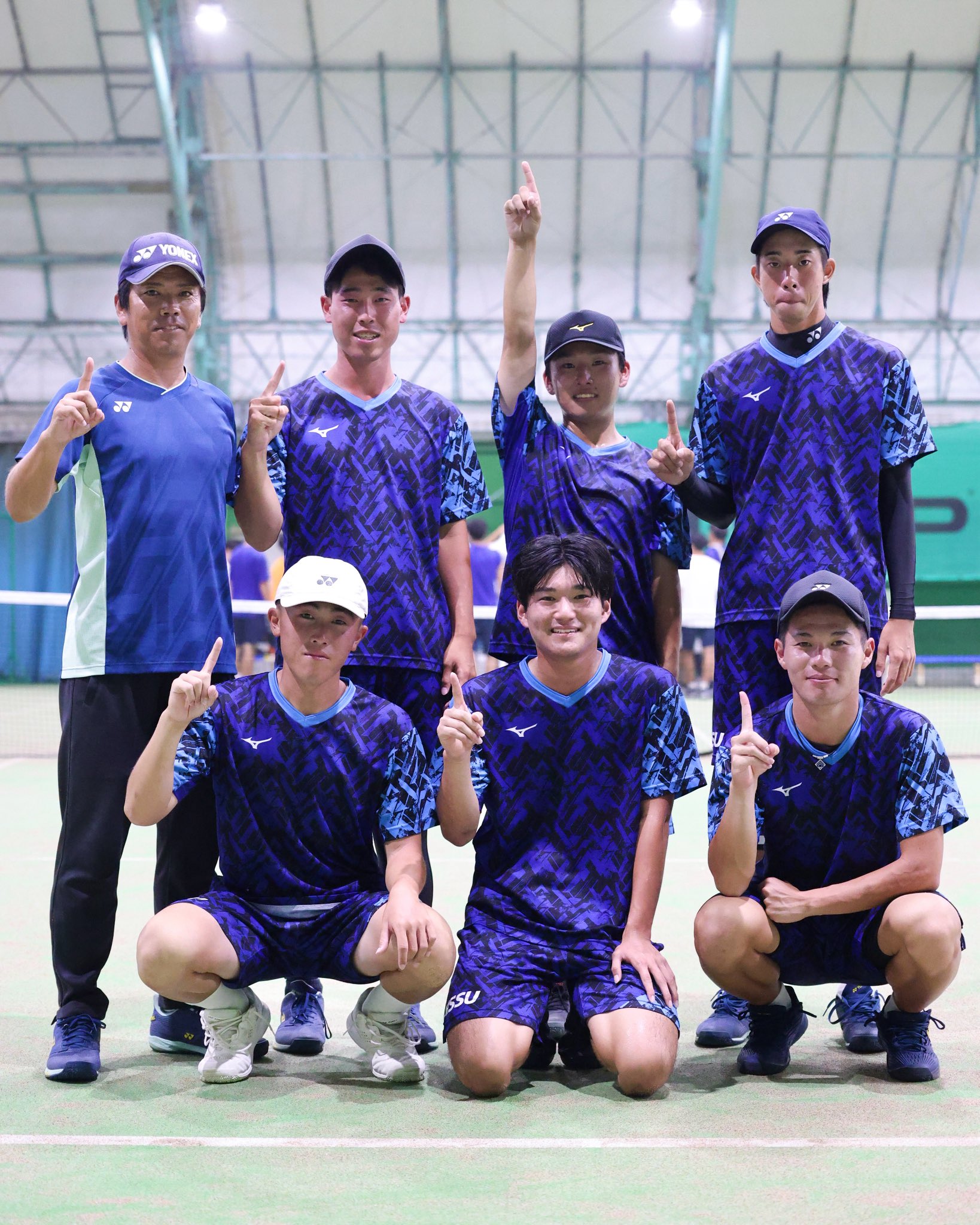 日体大ソフトテニス部メンバーの写真