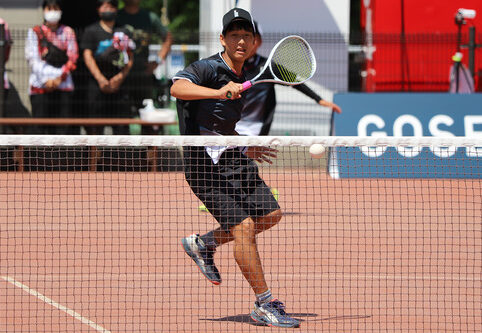 ソフトテニス　広岡大河の写真