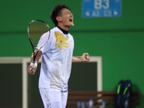 ソフトテニス　広岡そら選手の写真