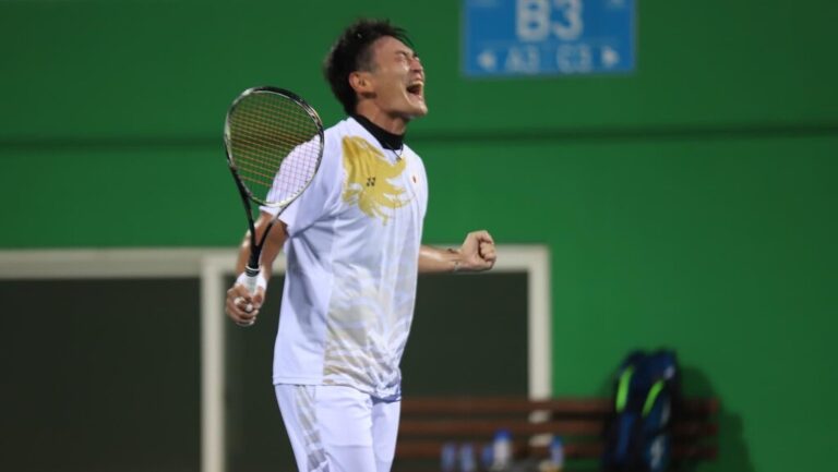 ソフトテニス　広岡そら選手の写真