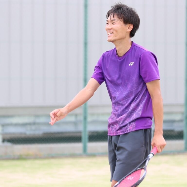 ソフトテニス　丸山海斗選手の写真