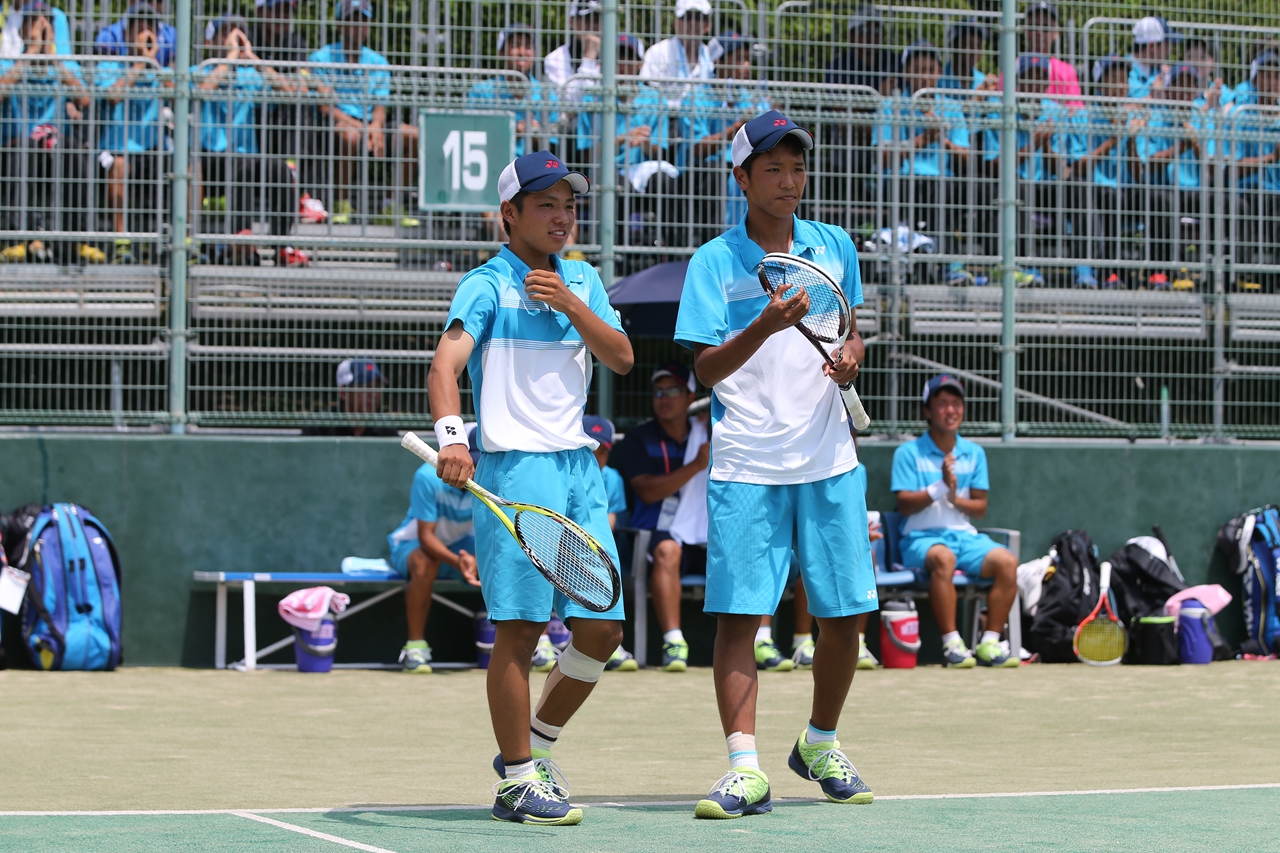 ソフトテニス　男性二人の写真
