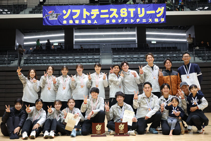 YONEXチームの集合写真